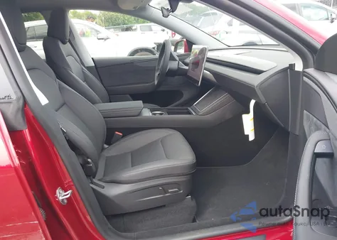 2026 Tesla Model Y Long Range Dual Motor All-Wheel Drive/Long Range Launch Series from USA, damaged, VIN 7SAYGDEE2TF334260